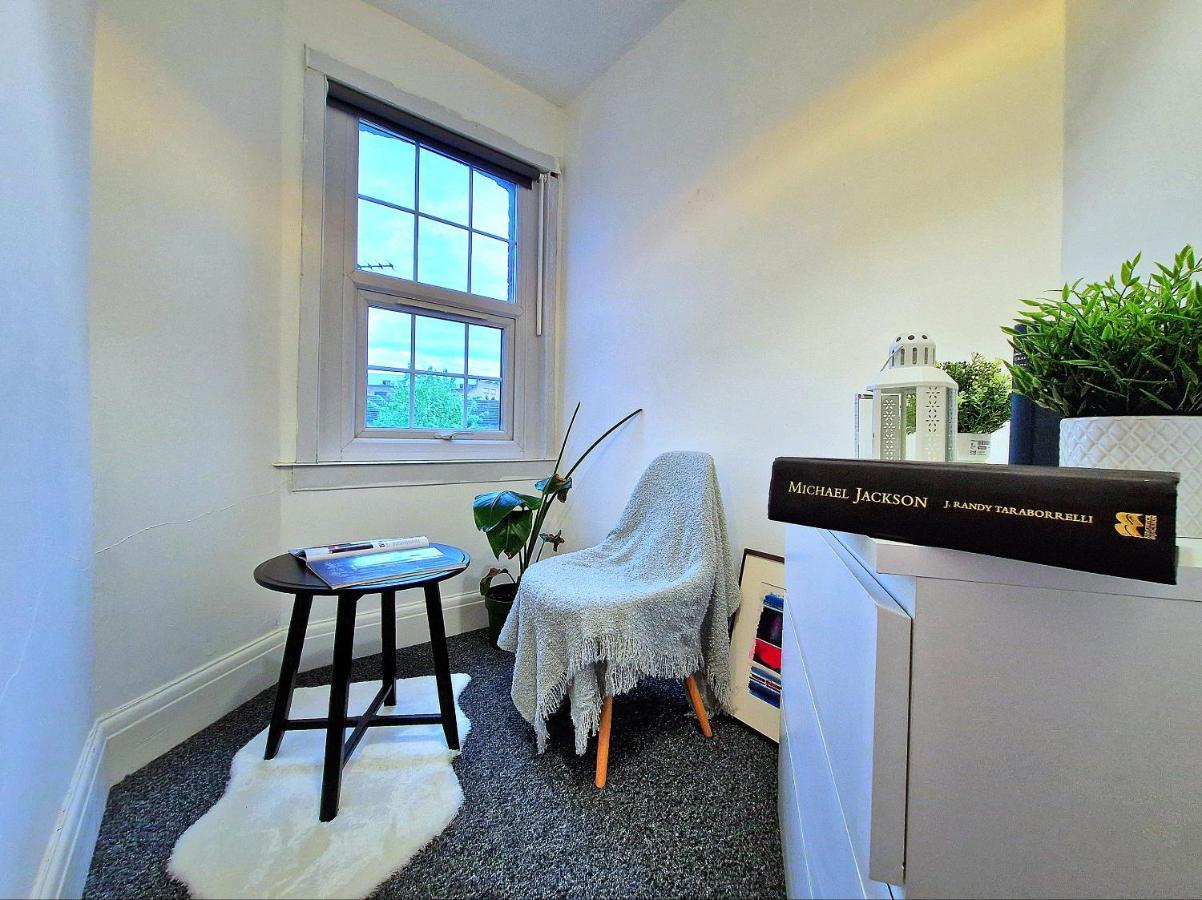 Charming Room In Central Londra Exterior foto